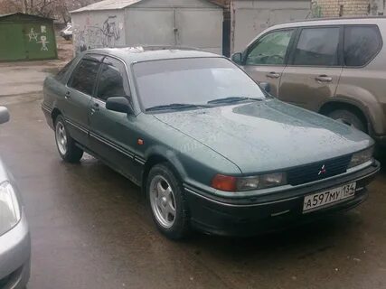 Митсубиси 1990