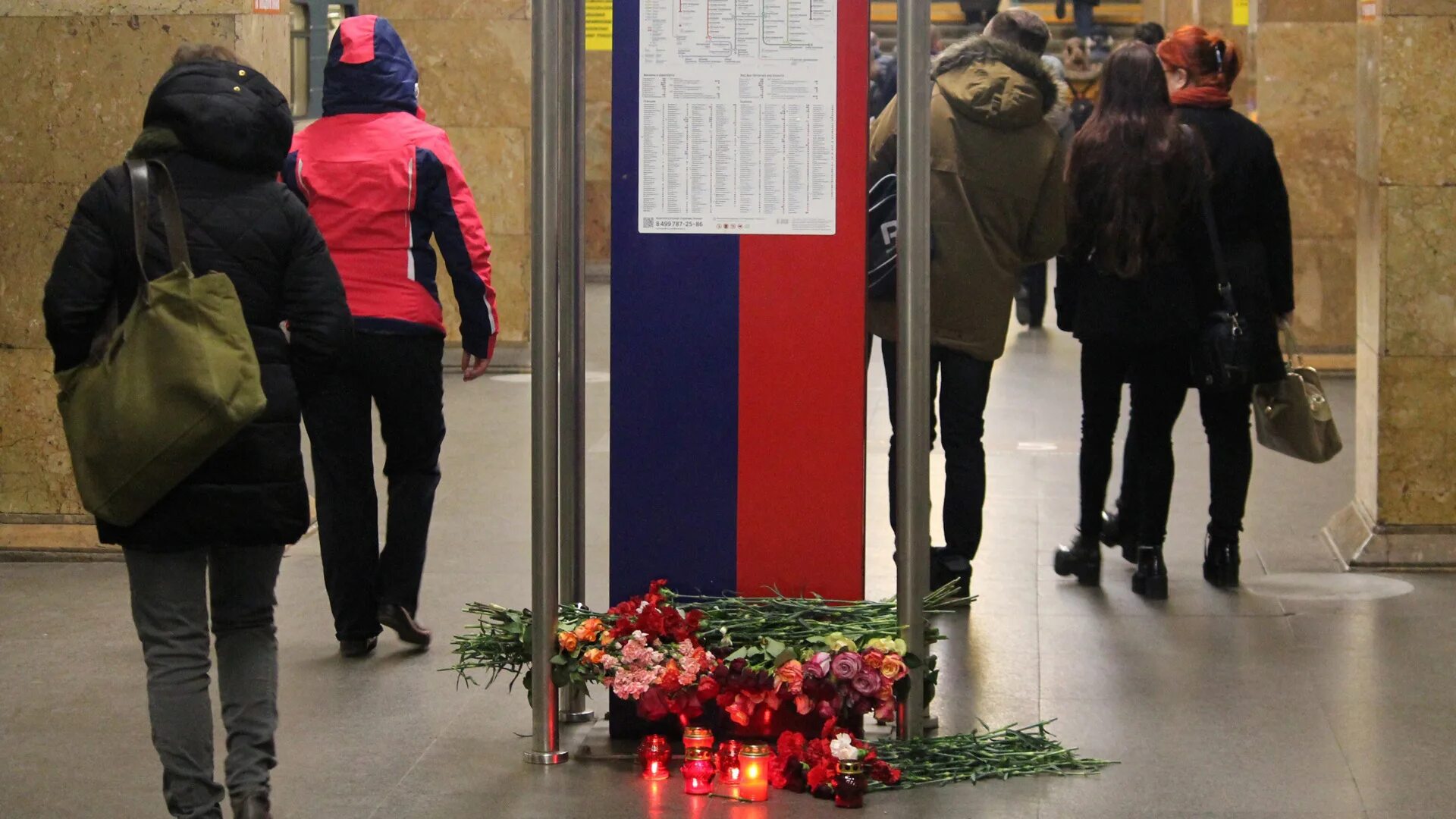 Лубянка 2010 взрыв в Московском метро станция. Теракт Лубянка парк культуры. Теракт на станции парк культуры.