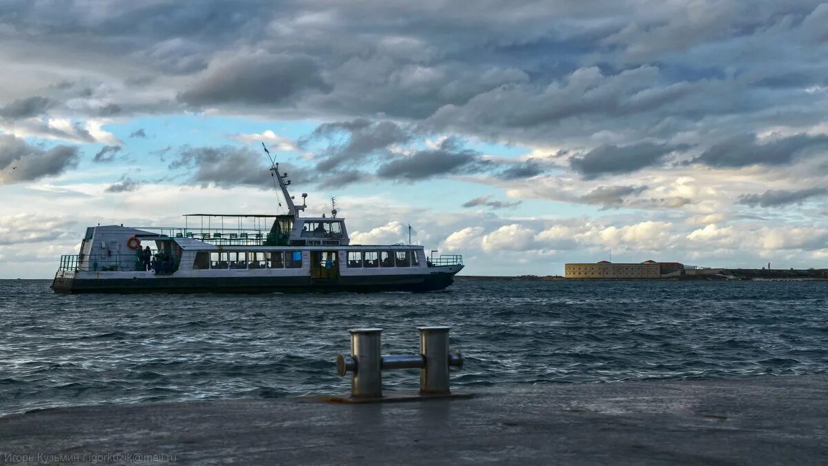 севастополь катера персей. радиогорка артбухта севастополь. катерная переправа севастополя. севастополь артбухта паром. катера севастополь радиогорка.