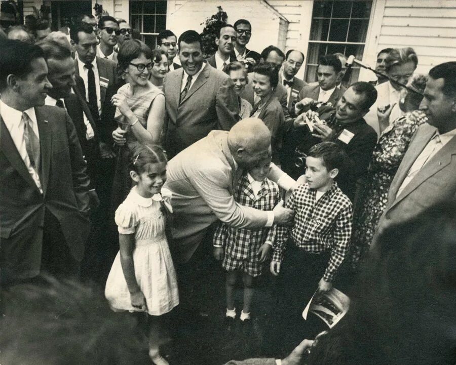 Визит хрущева в сша. Хрущев визит в сша 1959. поездка хрущева в сша 1959. первый визит хрущева в сша. визит н. с. хрущёва в сша.