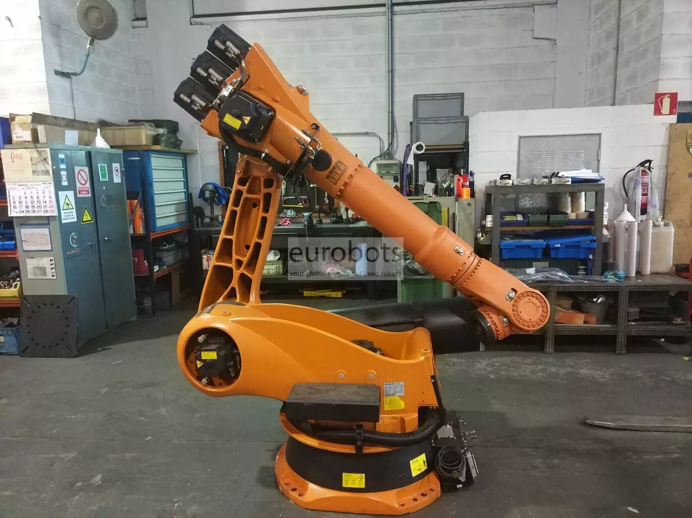 Kr 210. Kuka kr210. kuka kr 210 r2700. kuka kr 210-2 (series 2000). kuka robot kr 210 l150-2 2000 3d model.