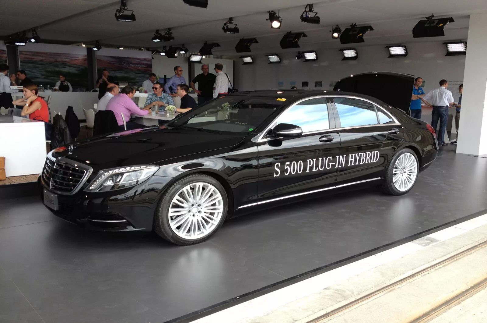 Mercedes s500 Hybrid. Гибридный Мерседес. Мерседес гибрид s. Гибридный Мерседес с класса. Mercedes hybrid