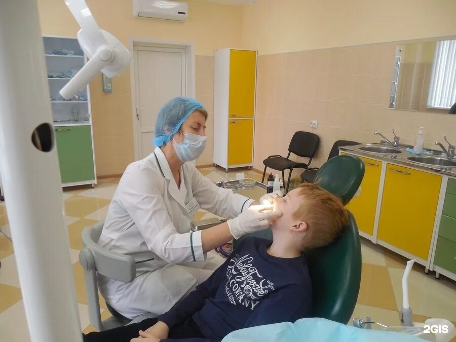Областная стоматология липецк. Гуз областная стоматологическая поликлиника. Колибри стоматология волжский врачи. Стоматологическая на циолковского платная. Стоматологическая клиника королев.