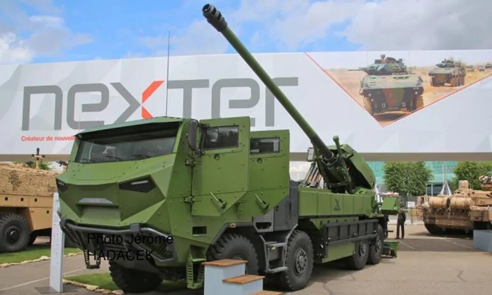 Caesar характеристики. Caesar сау колёсная самоходная. nexter caesar 8x8. caesar сау колёсная самоходная артиллерия.