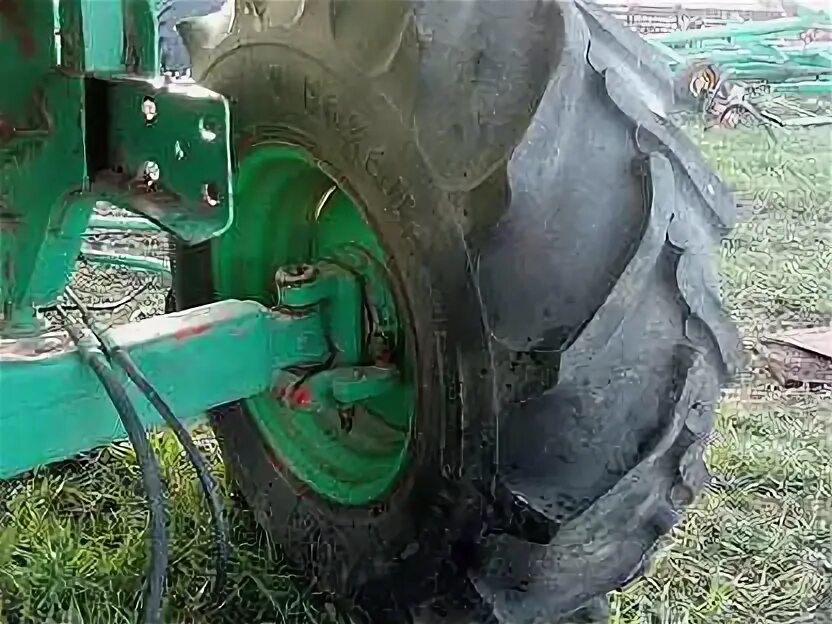 Шина задняя дон 1500 размер. 5l-32 шина. Колесо на дон 1500. Комбайн дон 1500 колёса. Покрышка комбайн дон 30.