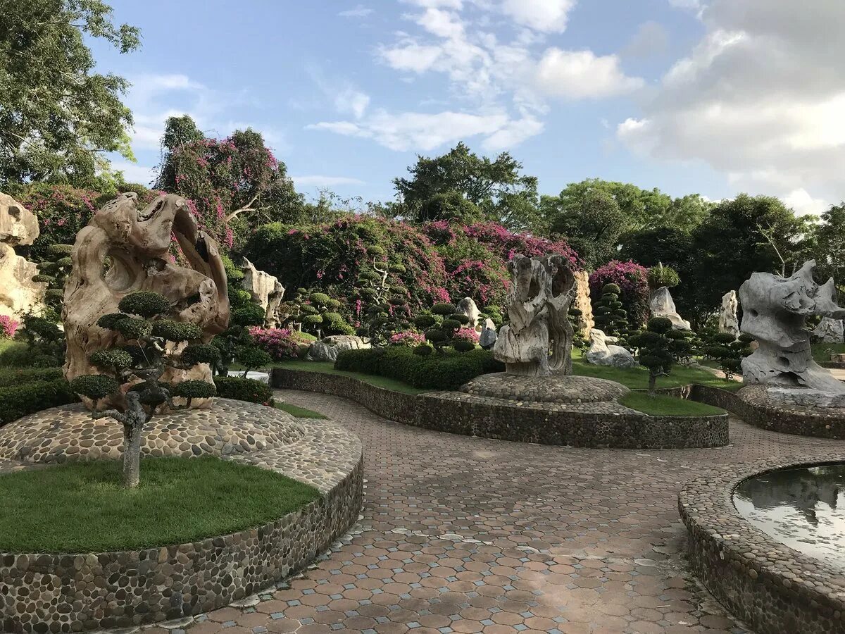 Stone park. Парк миллионолетних камней в Паттайе. Сад миллионолетних камней. Сад миллионных камней Паттайя. Осмотреть парк миллионолетних камней.