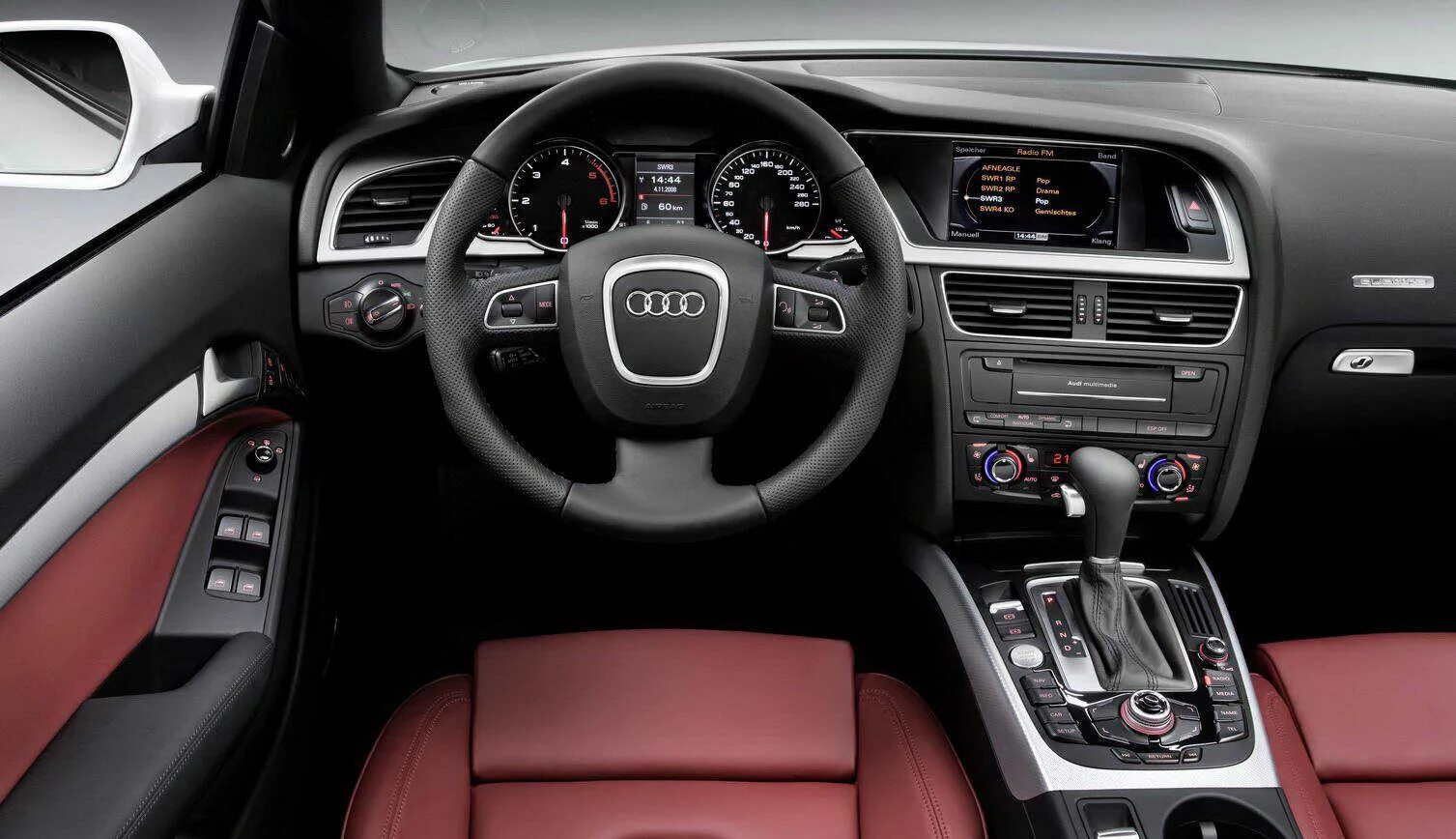 Ауди г 5. Audi a5 Coupe 2012 Interior. Ауди а5 салон. Audi a5 салон. Ауди а5 2010 салон.