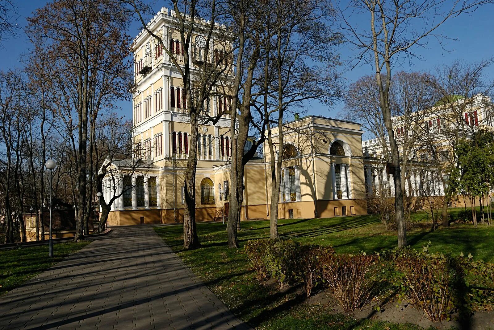 Усадьба паскевичей. Дворцово-парковый ансамбль румянцевых-паскевичей. дворец румянцевых гомель. усадьба паскевича в гомеле. дворец паскевичей в гомеле.