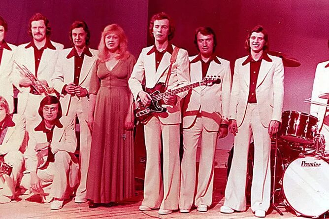 Виа пламя ссср. Виа пламя город. Виа самоцветы состав 1973. Виа пламя город. Виа пламя 1975.