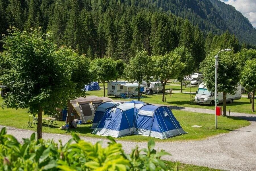 Www camping. Магри кемпинг. Балццон кемпинг. Нормандия кемпинг. Кемпинг малая Сербия.