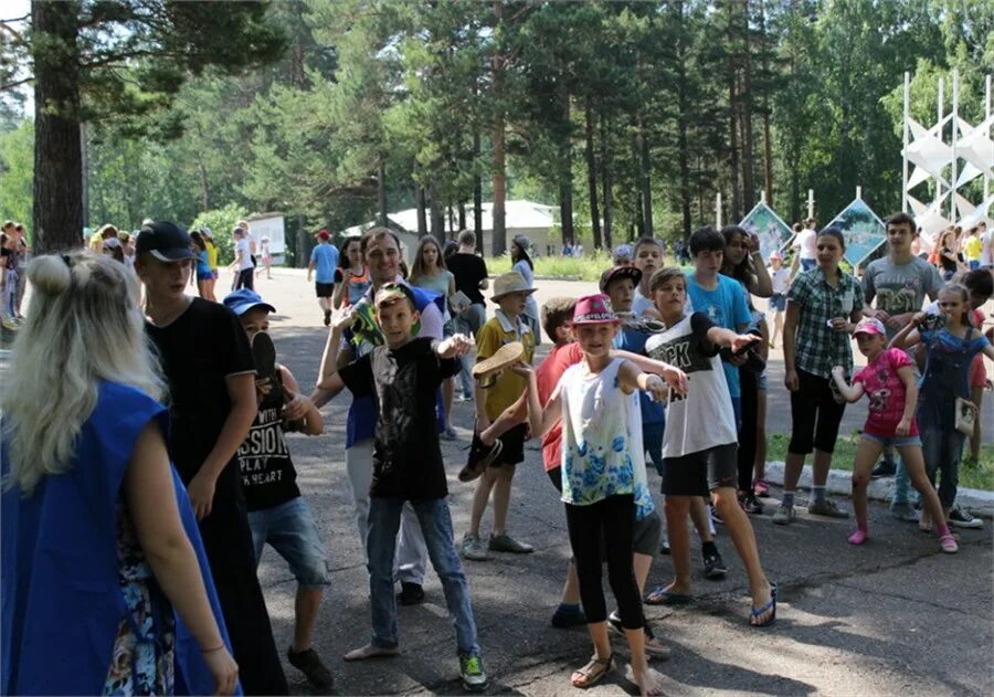 Детский лагерь горный железногорск. Лагерь взлет железногорск красноярский край. Лагерь орбита железногорск. Лагерь горный орленок горный алтай. Детский лагерь горный железногорск.