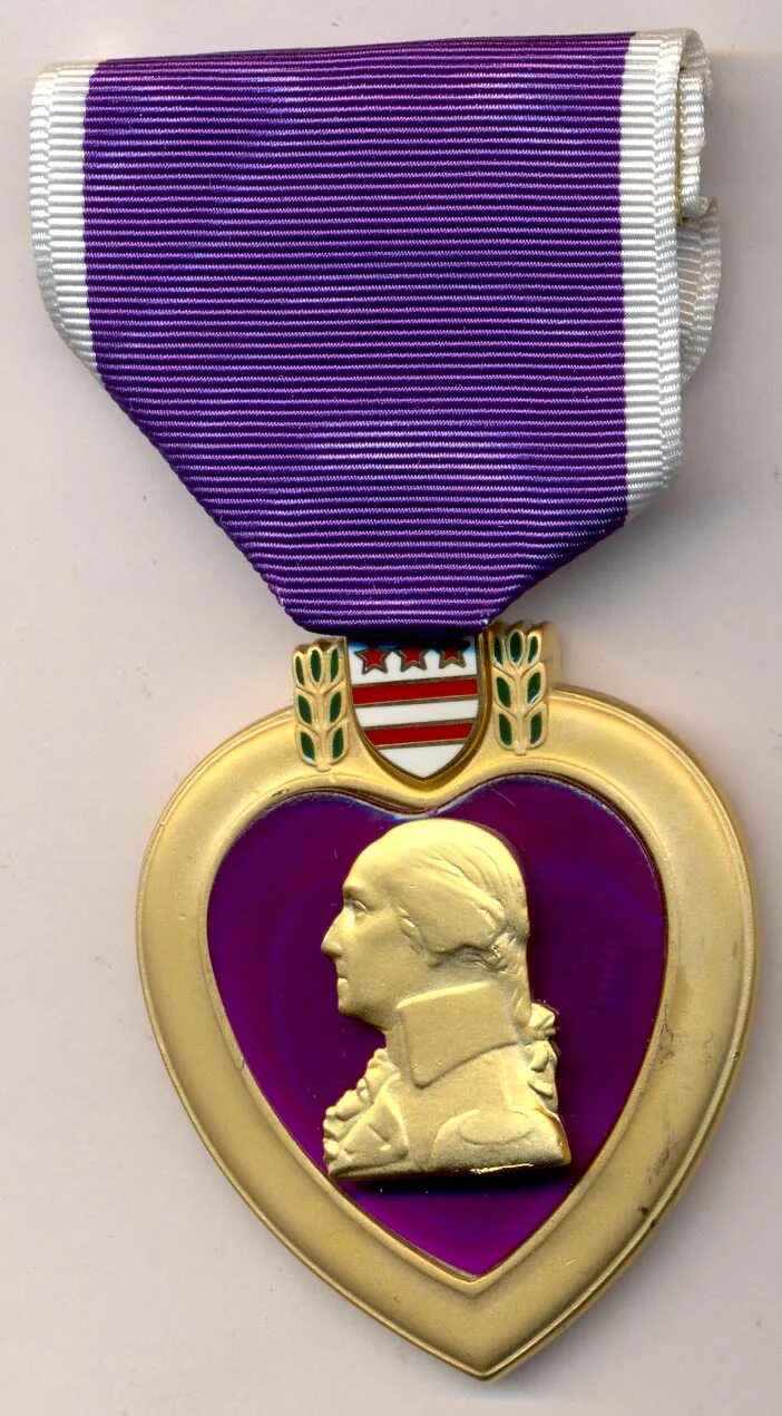Purple heart перевод. Медаль пурпурное сердце. Орден пурпурное сердце США. Пурпурное сердце награда США. Purple Heart орден.