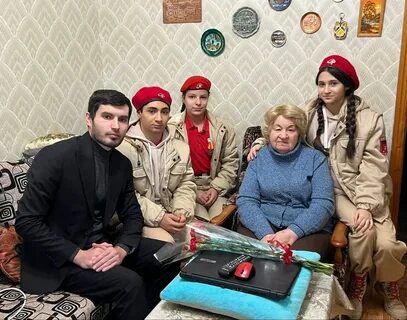 Молодежная сестра