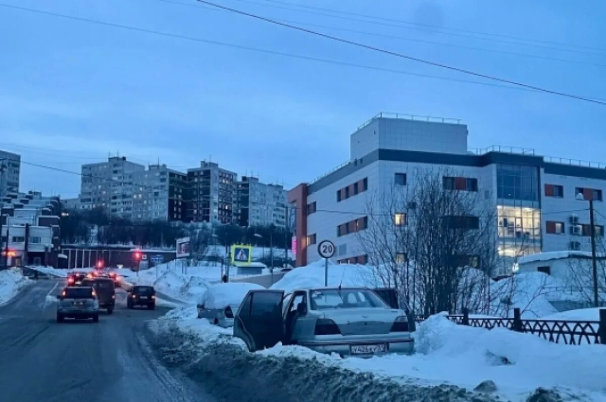 Пономарева Мурманск. Ул Пономарева Мурманск. Мурманск ул Пономарева 10.