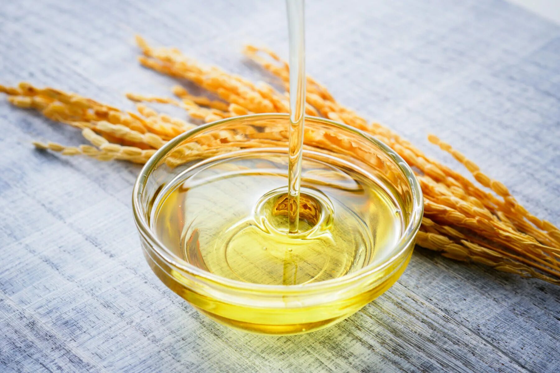 Rice bran. Rice Bran Oil. Rice Bran подсолнечное масло. Рисовое масло. Масло рисовых отрубей.