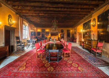 Sale room