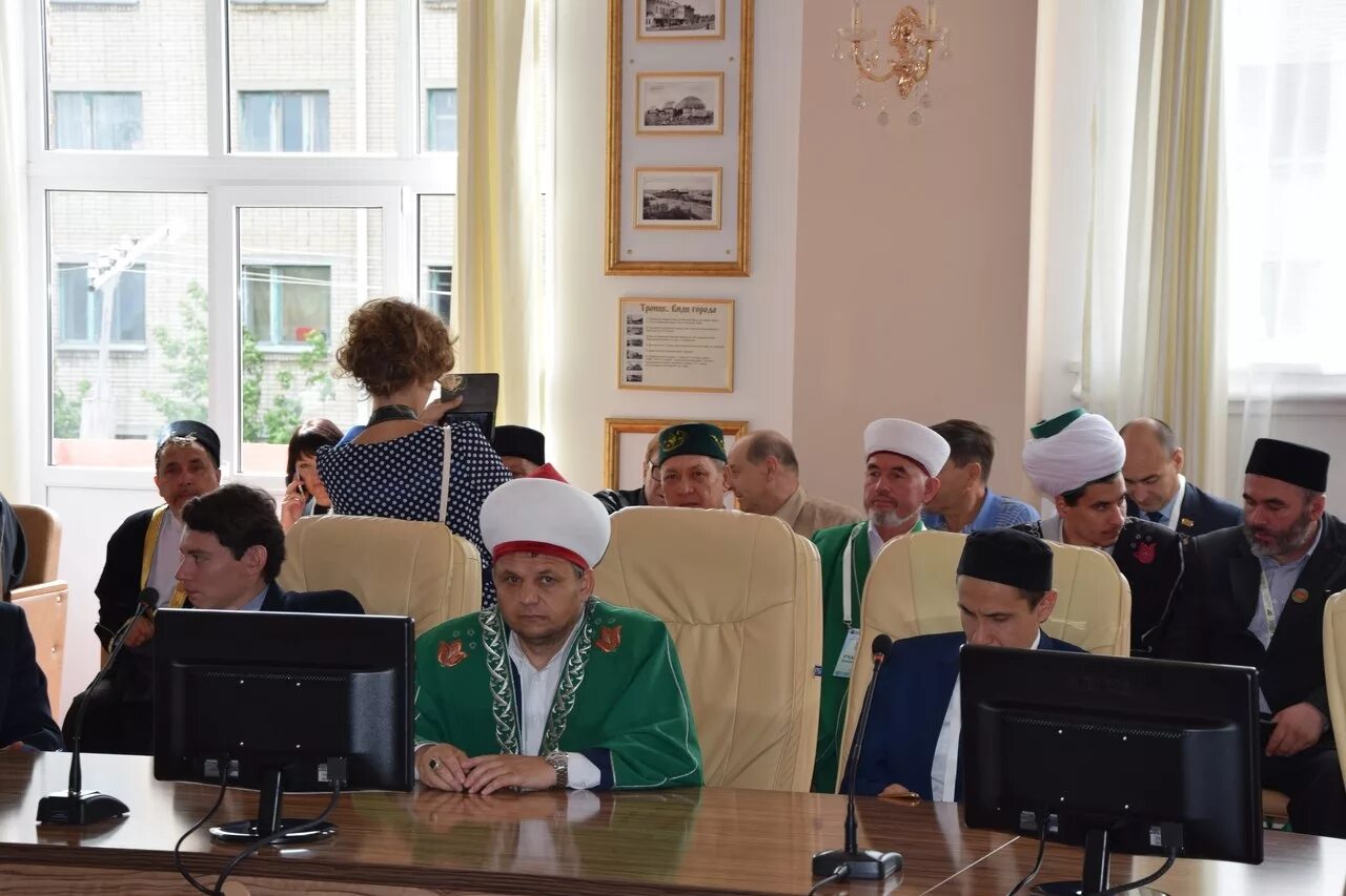 харис хазрат салихжан. ильдар аляутдинов. тимур хазрат чистополь. камиль бикчантаев хазрат интервью. хазрат читает.