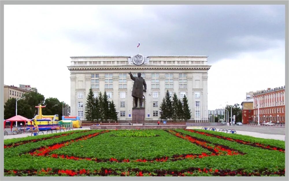 Площадь советов кемерово 2022. Пролодь советов кемерово. Центральная площадь кемерово. Площадь города кемерово. Площадь города кемерово.