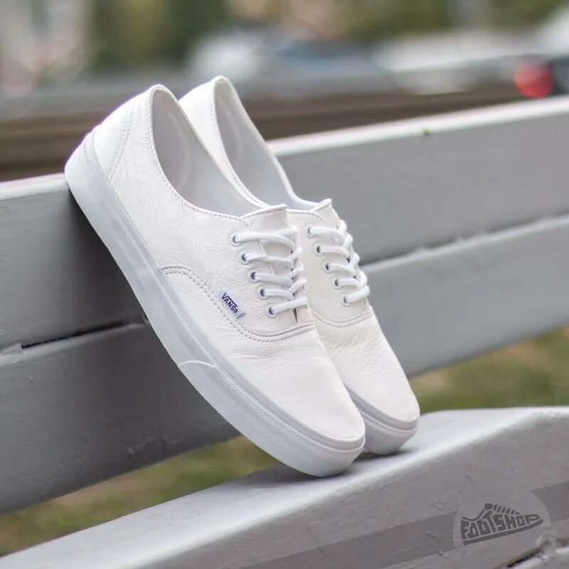 Vans authentic White кожаные. Vans authentic White. Vans authentic Leather. Vans White Leather.