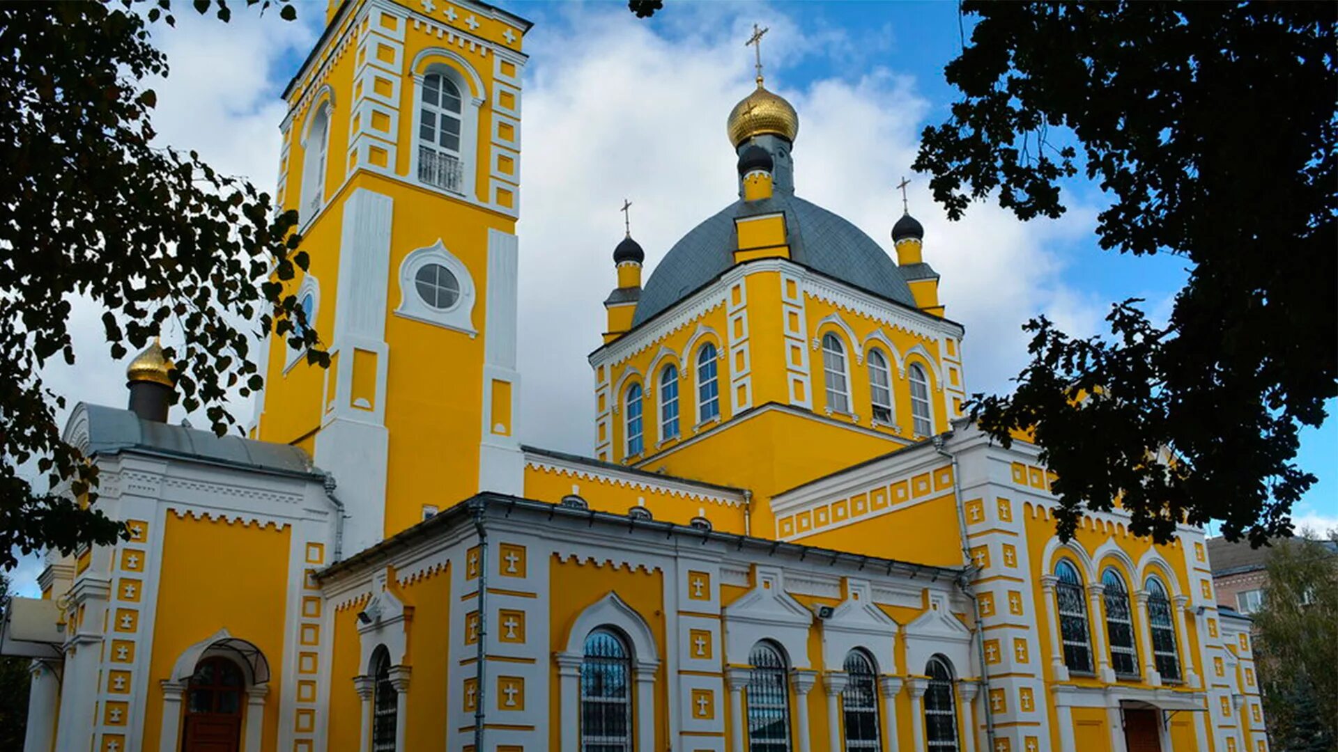 Где город клинцы. Петропавловский собор (клинцы). петропавловский храм в клинцах. кафедральный собор петра и павла клинцы. храм петра и павла клинцы.