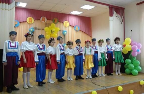 Шабельское. Шабельская школа. Грушевская школа. Шабельская школа интернат сайт. Директор 11 школы.