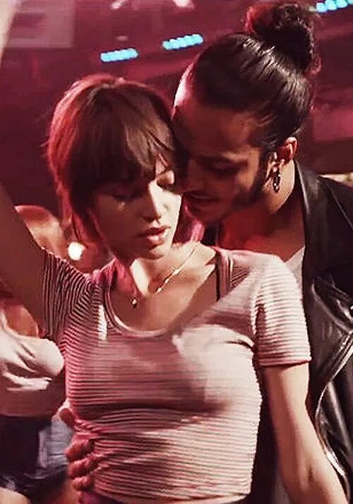 Blush design презентации. Fabolous. You make me crazy. Синий шепот дорама 2021. Yo make me.