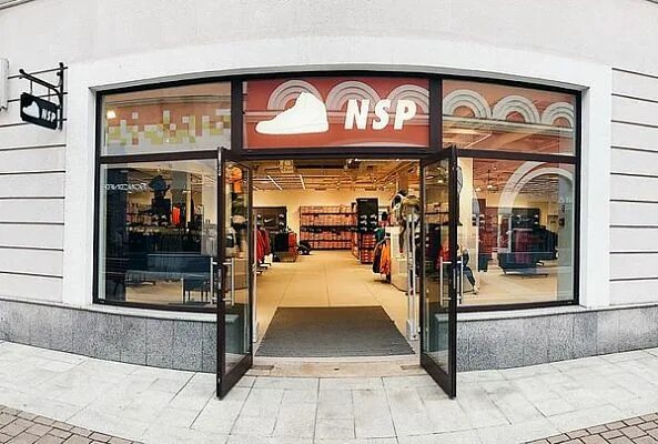 Nsp найки. NSP магазин найк. NSP Outlet Village. NSP Nike магазин. Логотип NSP nikeпдф.