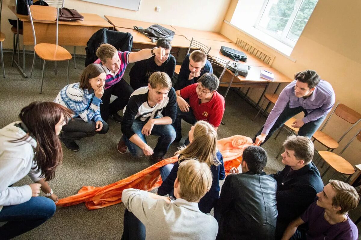 Урок психологии в школе. Групповые психологические занятия. Психологический тренинг в школе. Занятия психолога с подростками. Тренинговое занятие для подростков.