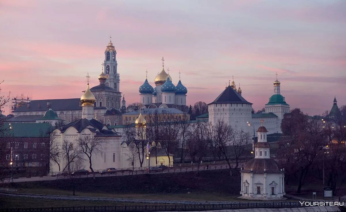 Главный самый важный монастырь. Троице-Сергиева Лавра Сергиев Посад. Лавра Свято Троицкая Сергиева Лавра. Троицкий монастырь Сергиев Посад. Свято -Торицкий Сергиева Лавра.