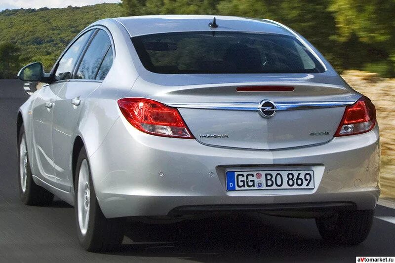 Opel insignia 1.8. Опель Инсигния хэтчбек 2013. Opel Insignia лифтбек. Опель Инсигния хэтчбек 2012.