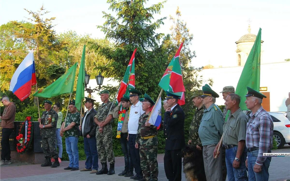 28 мая 19. С днем пограничника. День пограничника с праздником. С днем пограничника пограничника. 28 Мая день пограничника.