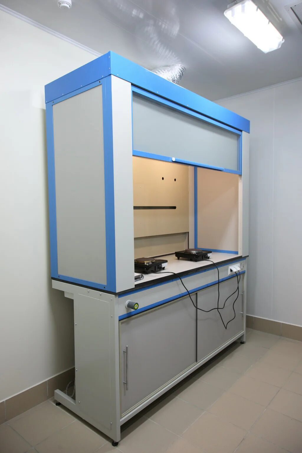 Вытяжка для лаборатории. Шкаф вытяжной ВМ-112 (металлический). Вытяжной шкаф ISOMED 2010. Шкаф вытяжной ПГЛ-ВШ 2. Шкаф вытяжной шв-203 КГОТ.