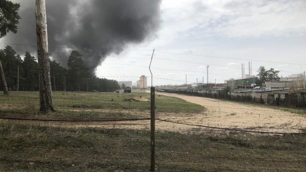 Брянск обстрел. Взрыв в Брянской области. Брянская область обстрел с Украины. Обстрел Брянска 25 апреля. Брянск свежие новости сегодня обстрелы