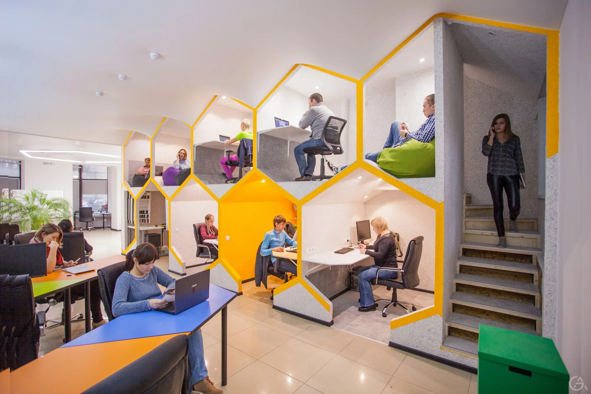 Люди свободное пространство