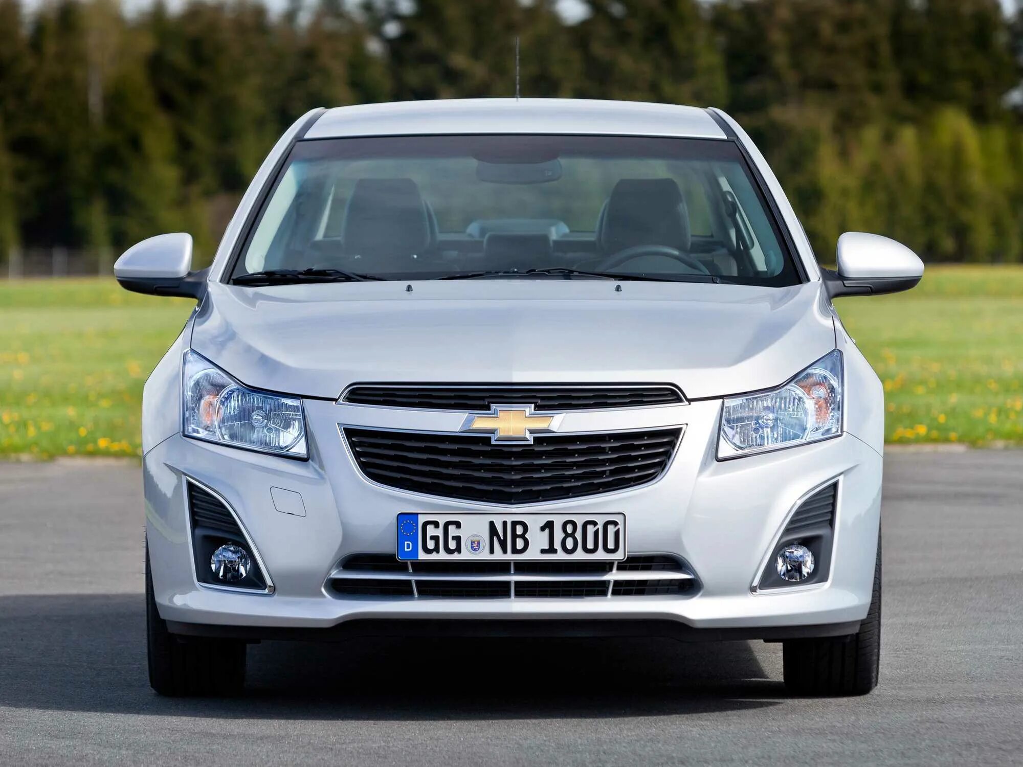 Шевроле круз какой класс. Chevrolet Cruze 2. Шевроле Круз j300. Chevrolet Cruze j300 Рестайлинг. Chevrolet Cruze j300 2015.