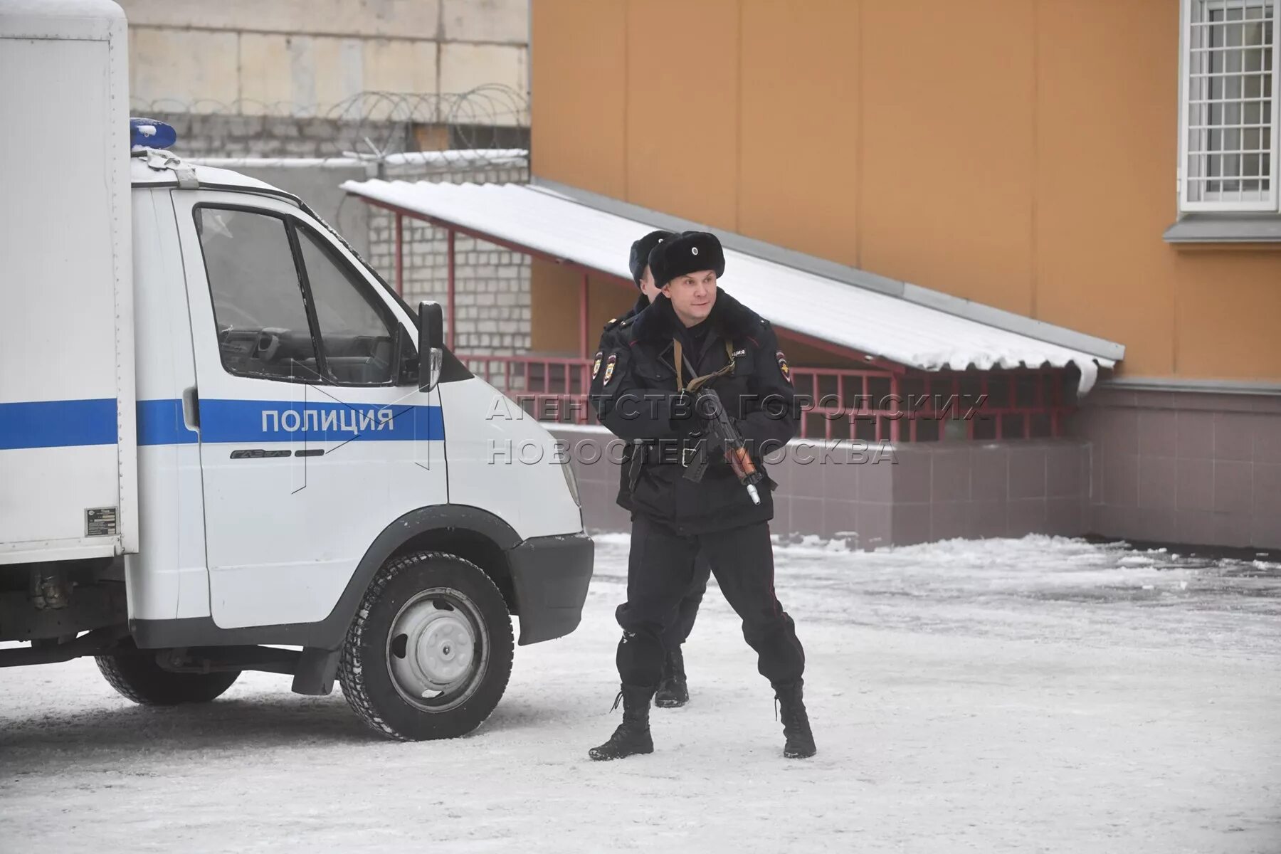 Автозак фсин изнутри. Конвой москва. Конвой полиции. Конвой фсин москва. Конвой москва.