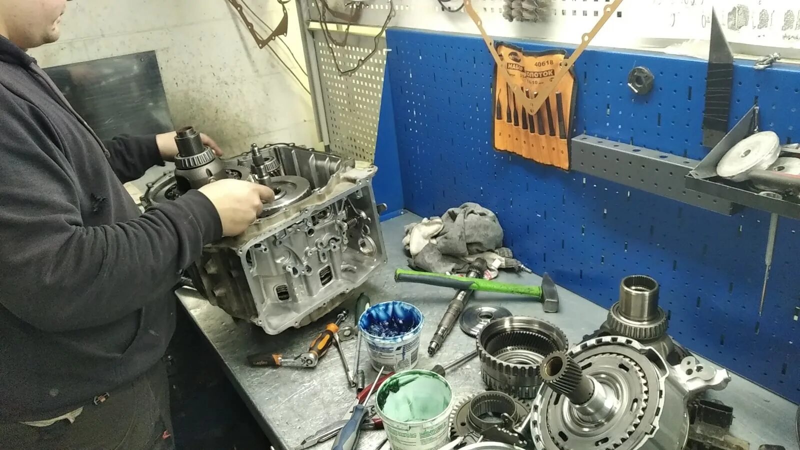 ZF 9hp. Трансмиссия ZF 9hp гидротрансформатор. АКПП ZF 9hp48 заливная пробка. Первичный вал 9hp48. Капитальный ремонт коробки