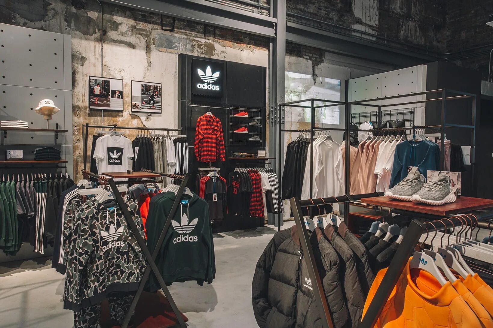 Adidas Store. Adidas Originals Store. Магазин адидас ориджинал. Фирменный магазин adidas. Адидас ереван