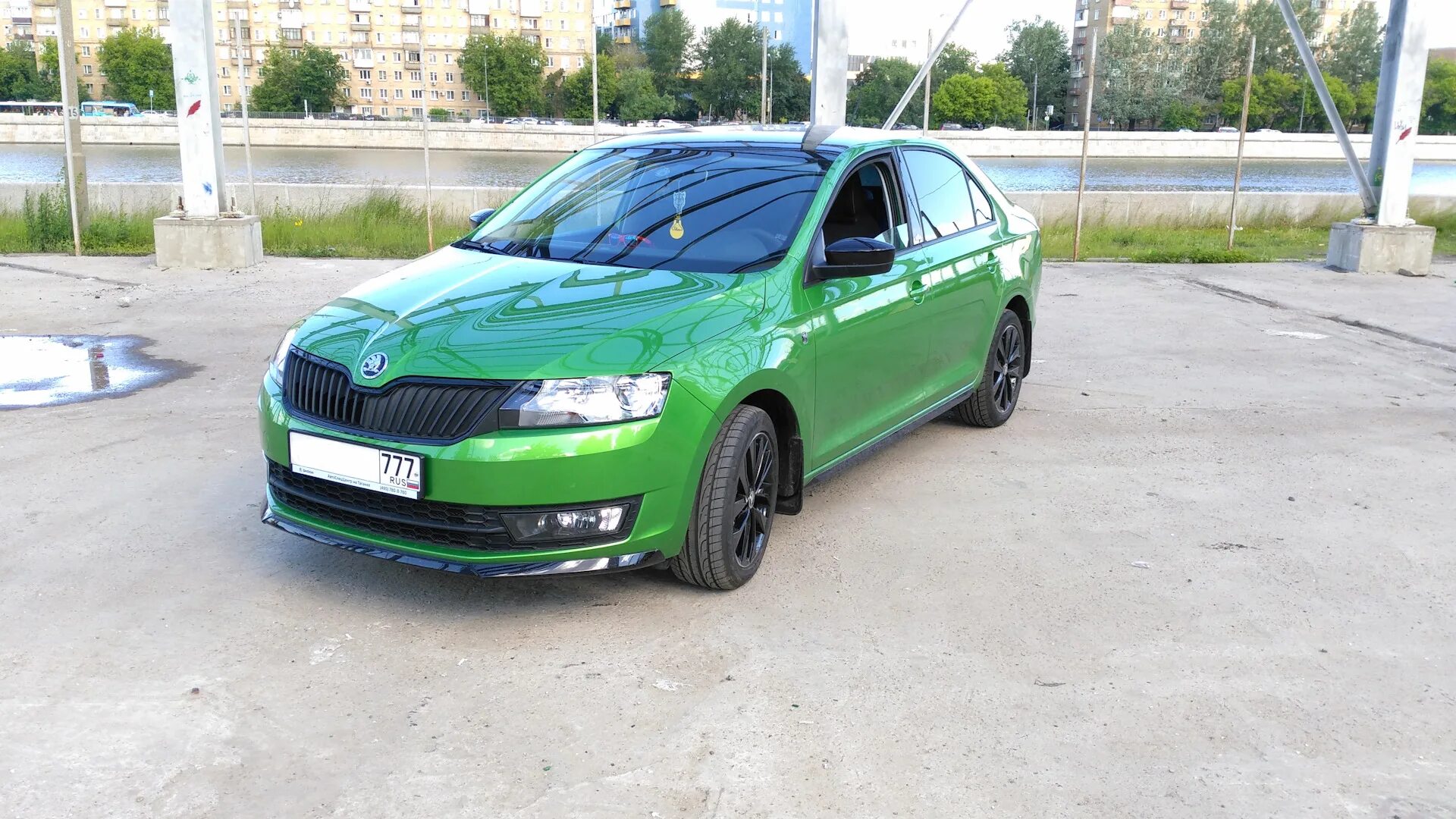 Прошить шкоду рапид. Skoda rallye green metallic. рапид зеленый монте. сиденья шкода рапид монте карло.