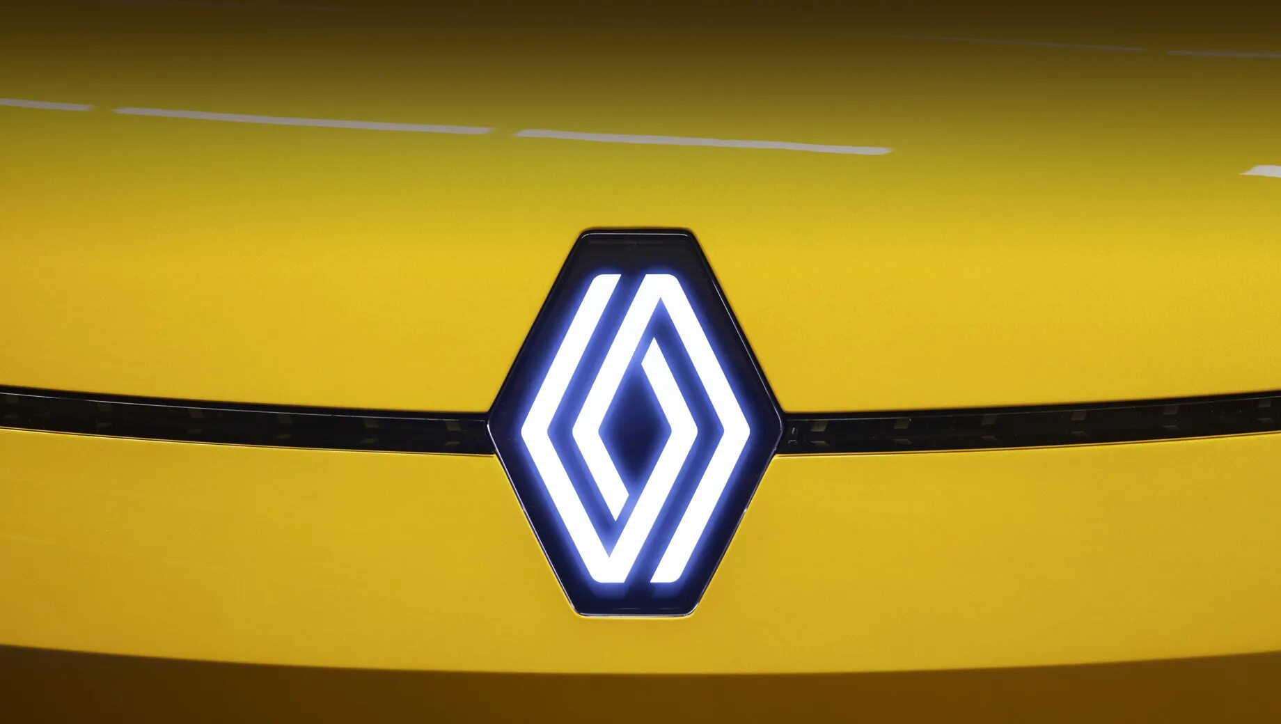 Эмблема Renault Megane 2 поколение (2002-2006) 2003 купить бу Z15169866 - iZAP24
