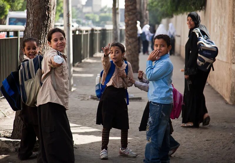 Численность каира. Жители Каира каирцы. Население Каира. Жители Каира фото. Улицы Каира.