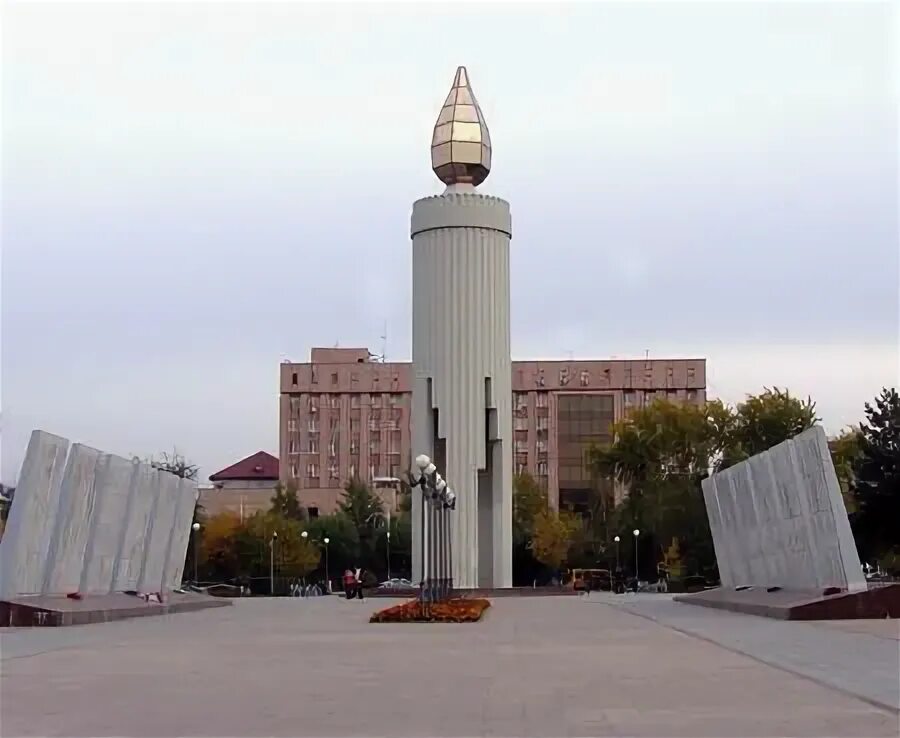 мемориал памяти тюмень. памятник свечка в тюмени. памятник свеча в тюмени. тюмень мемориал победы. свечка тюмень.