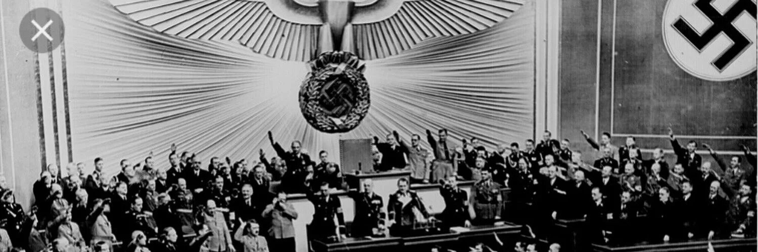 В 1933 к власти пришел. Приход Гитлера к власти. Приход нацистов к власти в Германии. Приход Гитлера к власти в Германии 1933.