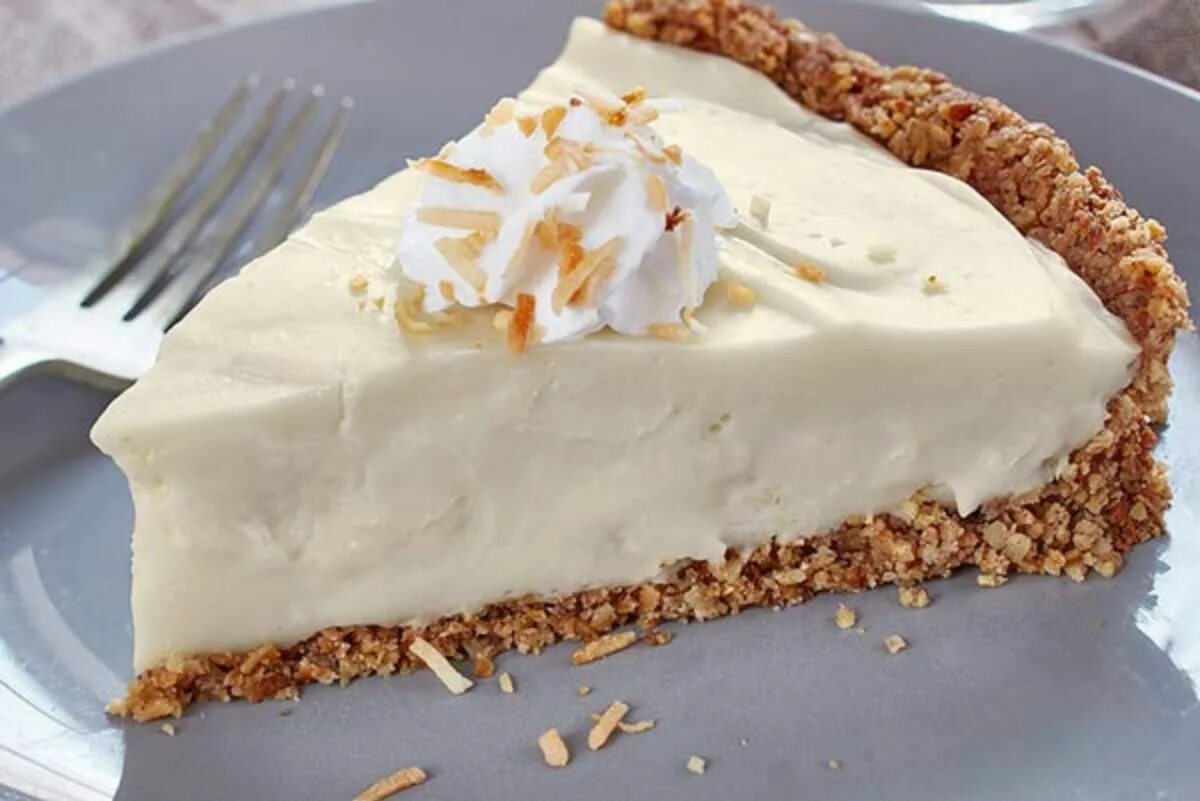 Кокосового кремового пирога. Пирог с кокосовым кремом. Сливочный пирог. Кокосовый кремовый пирог. Кокосовый кремовый пирог.