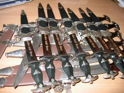 Lives knives