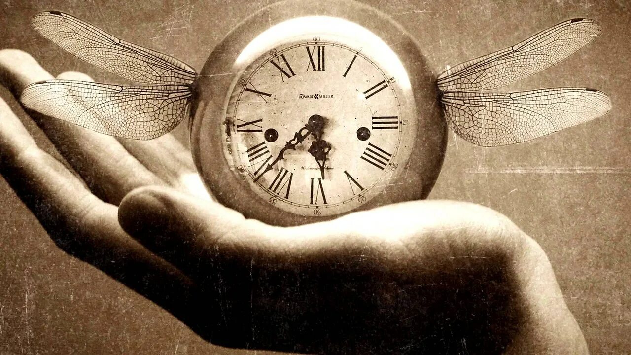 Движение свое время. Часы вечности. часы в прошлое. часы жизни. время картинки.