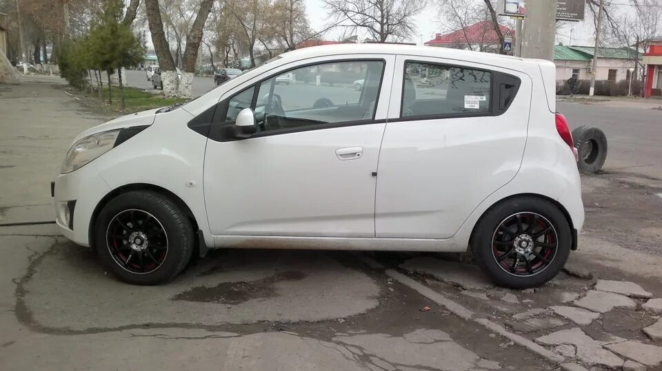 Шевроле спарк r14 спарк. Spark chevrolet r16. Chevrolet spark m300 1,2 на 165 колесах. Spark chevrolet r16. Chevrolet spark стенс.