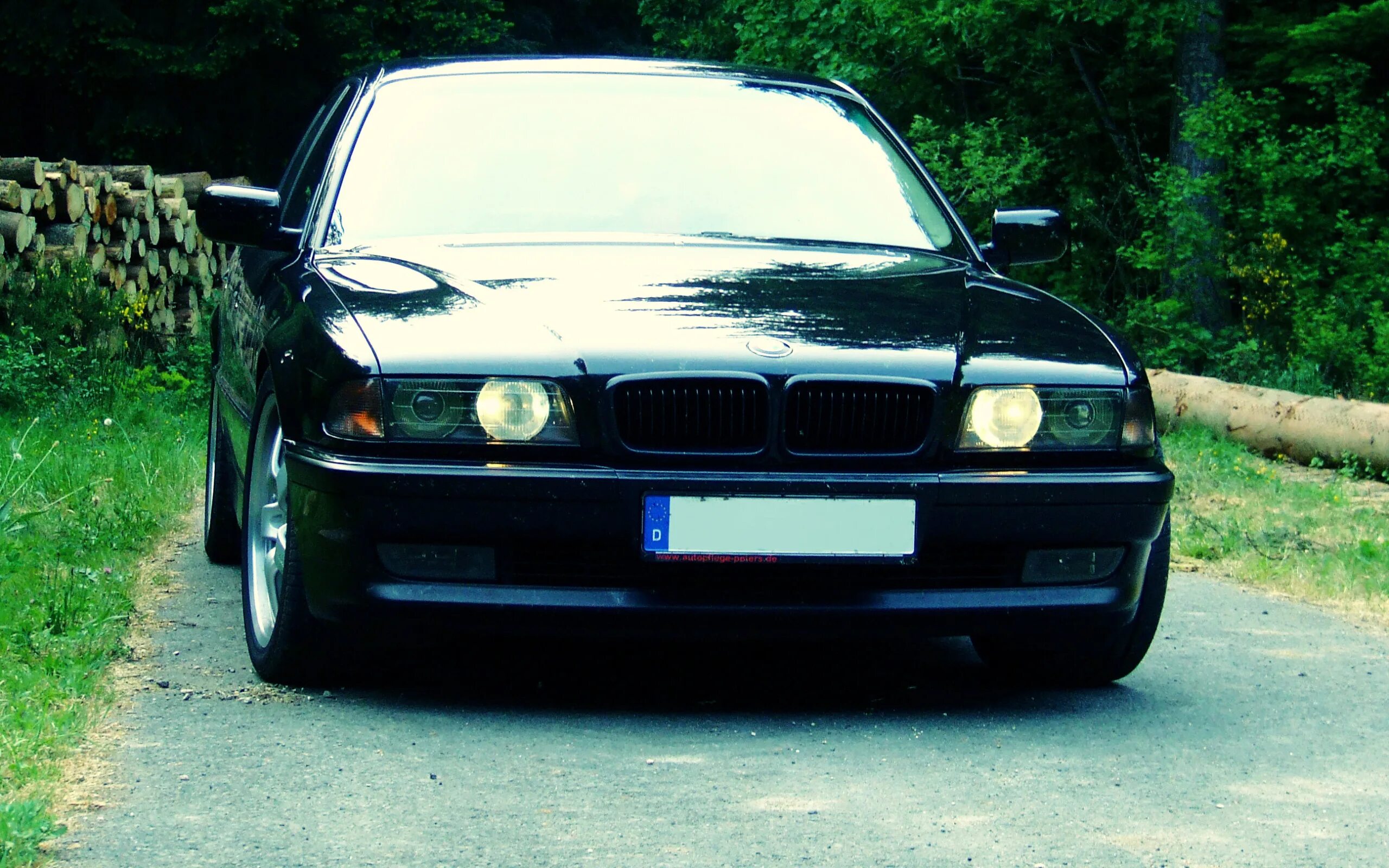 Мод bmw e38. БМВ e38 бумер. BMW e38 740i. BMW е38 бумер-1. BMW e38 из бумера.