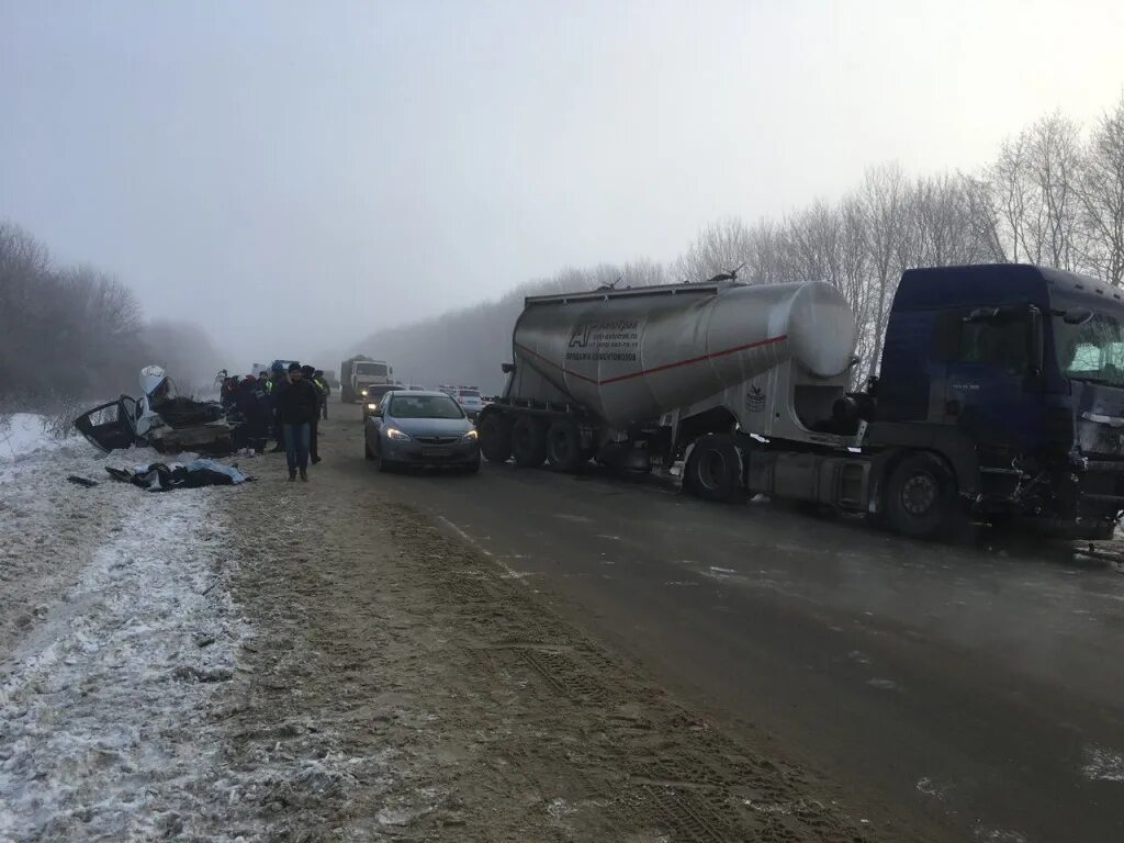 Авария в саранске вчера. Авария трасса Саранск Ульяновск. ДТП на трассе Саранск Ульяновск. Авария трасса Саранск Ульяновск вчера. Авария на трассе Саранск Ульяновск.