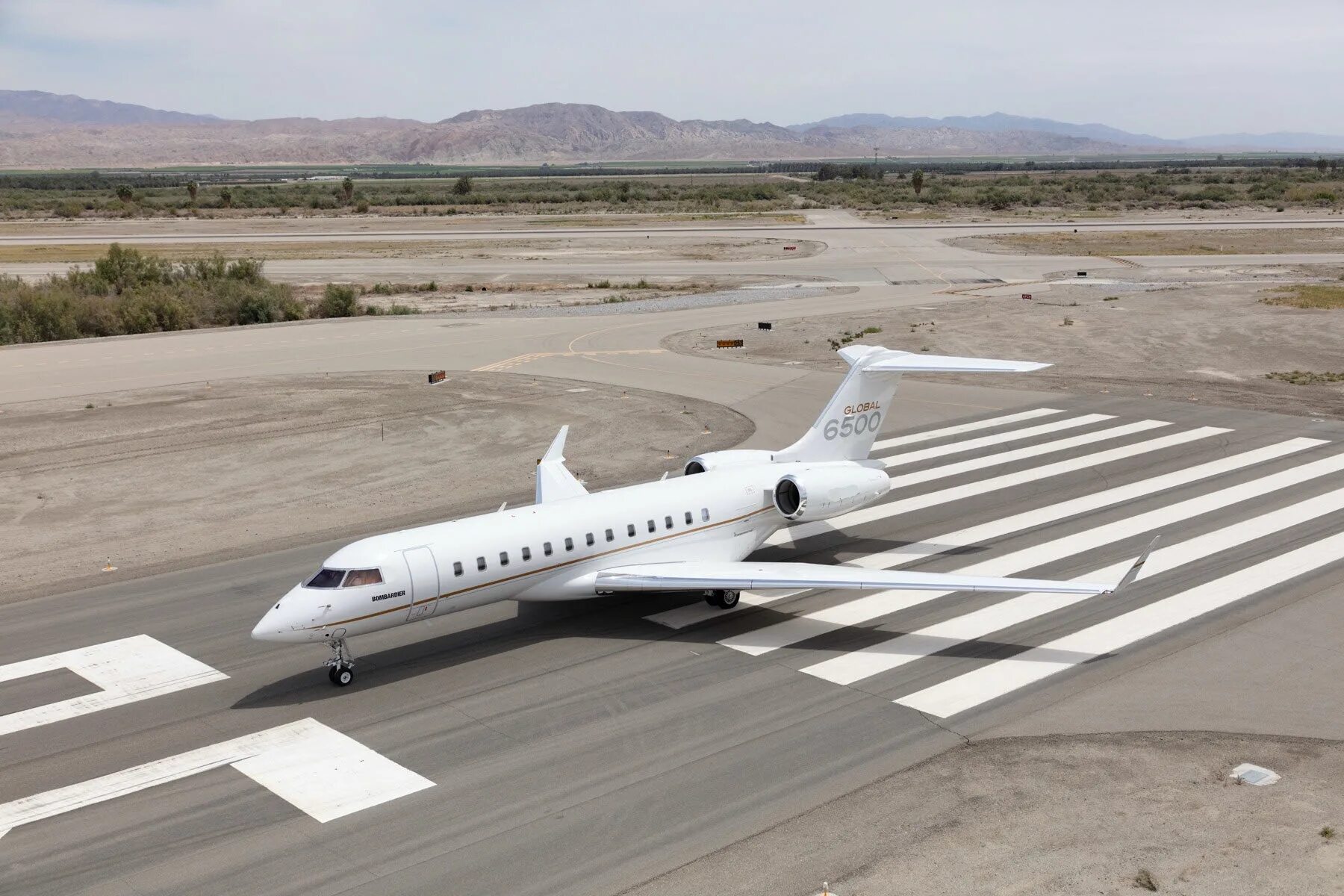 Глобал самолет. Bombardier global 6500. бомбардье глобал 6500. bombardier global 5500. challenger 6500.
